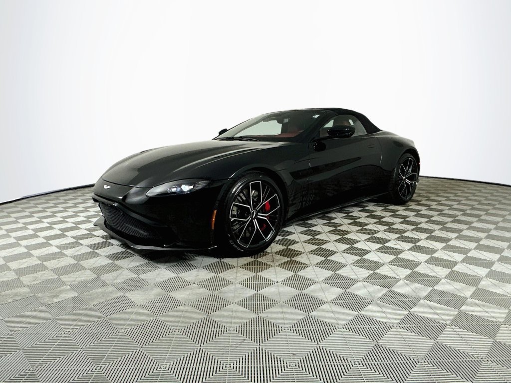 Used 2022 Black Aston Martin Base image 31