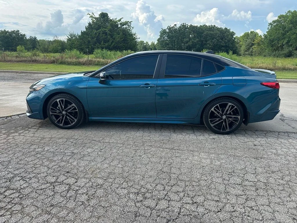 2025 Toyota Camry XSE - Photo 8