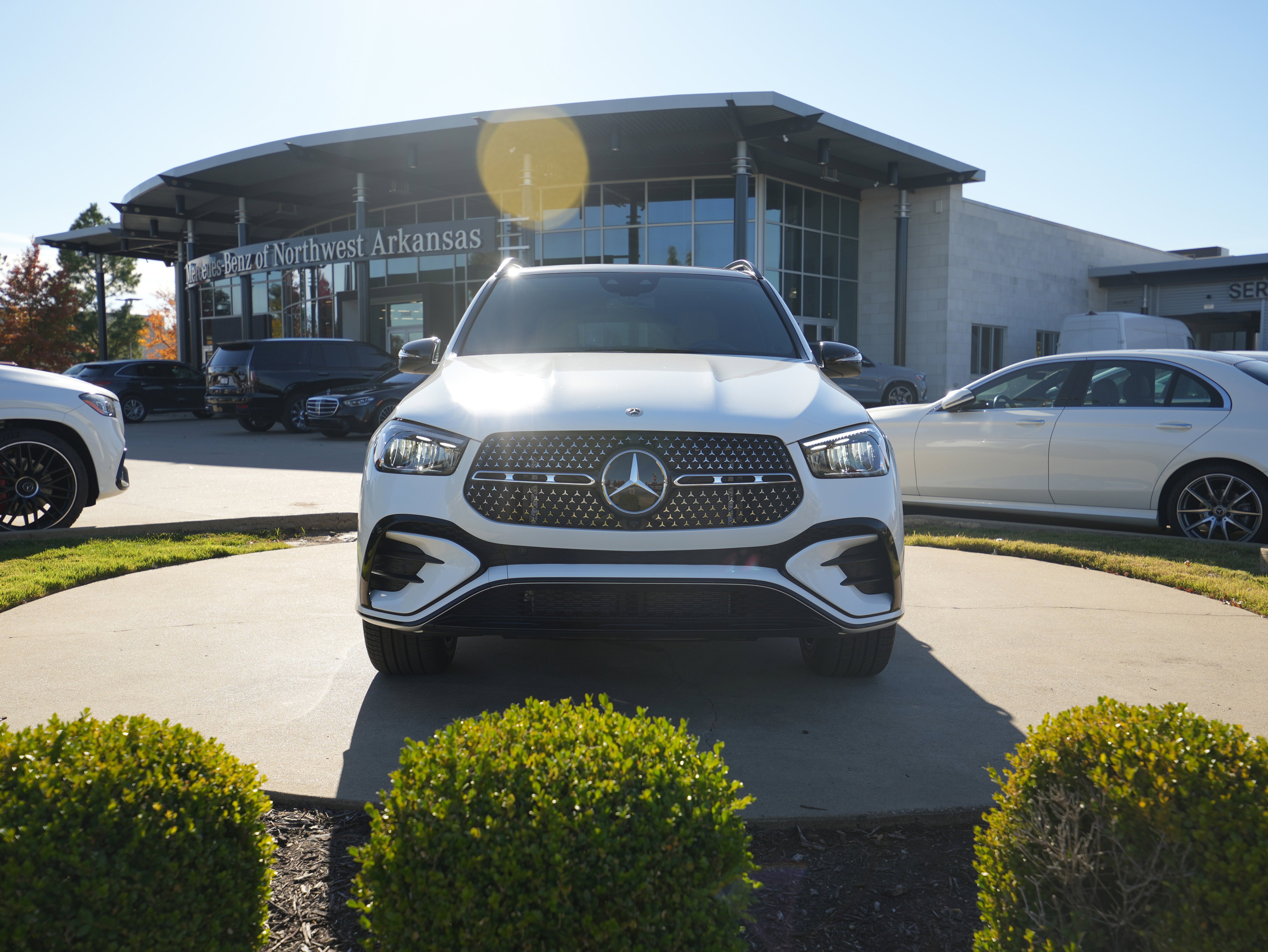New 2026 POLAR WHITE Mercedes-Benz GLE 350 image 2
