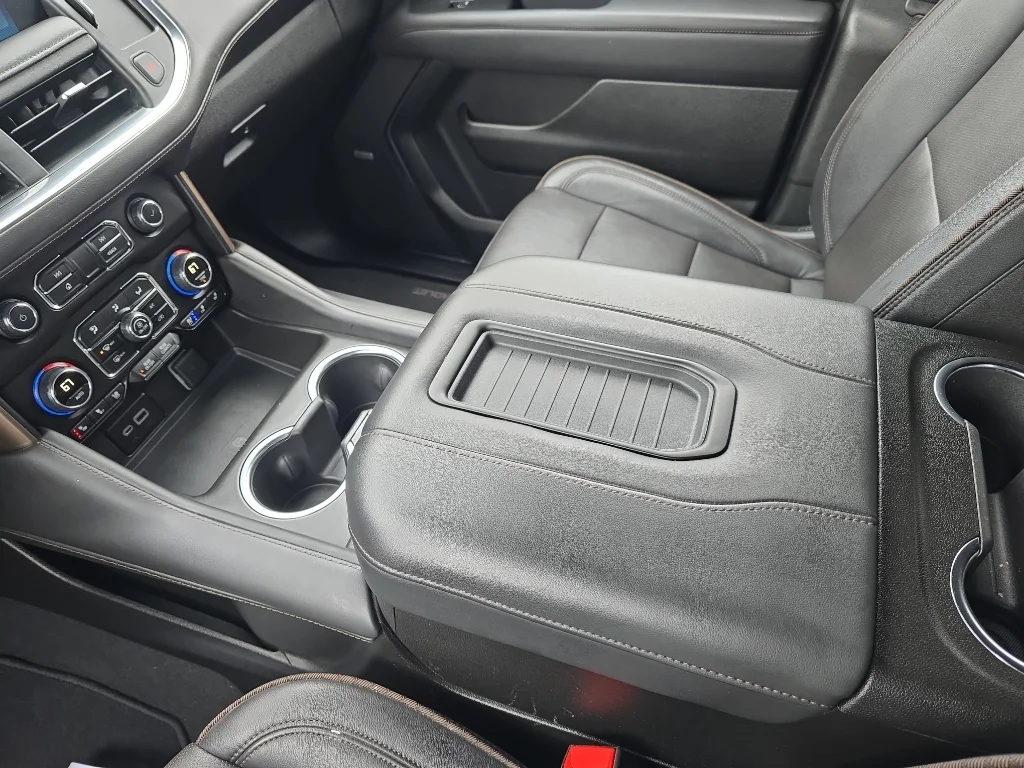 Used 2024 Black Chevrolet High Country image 16