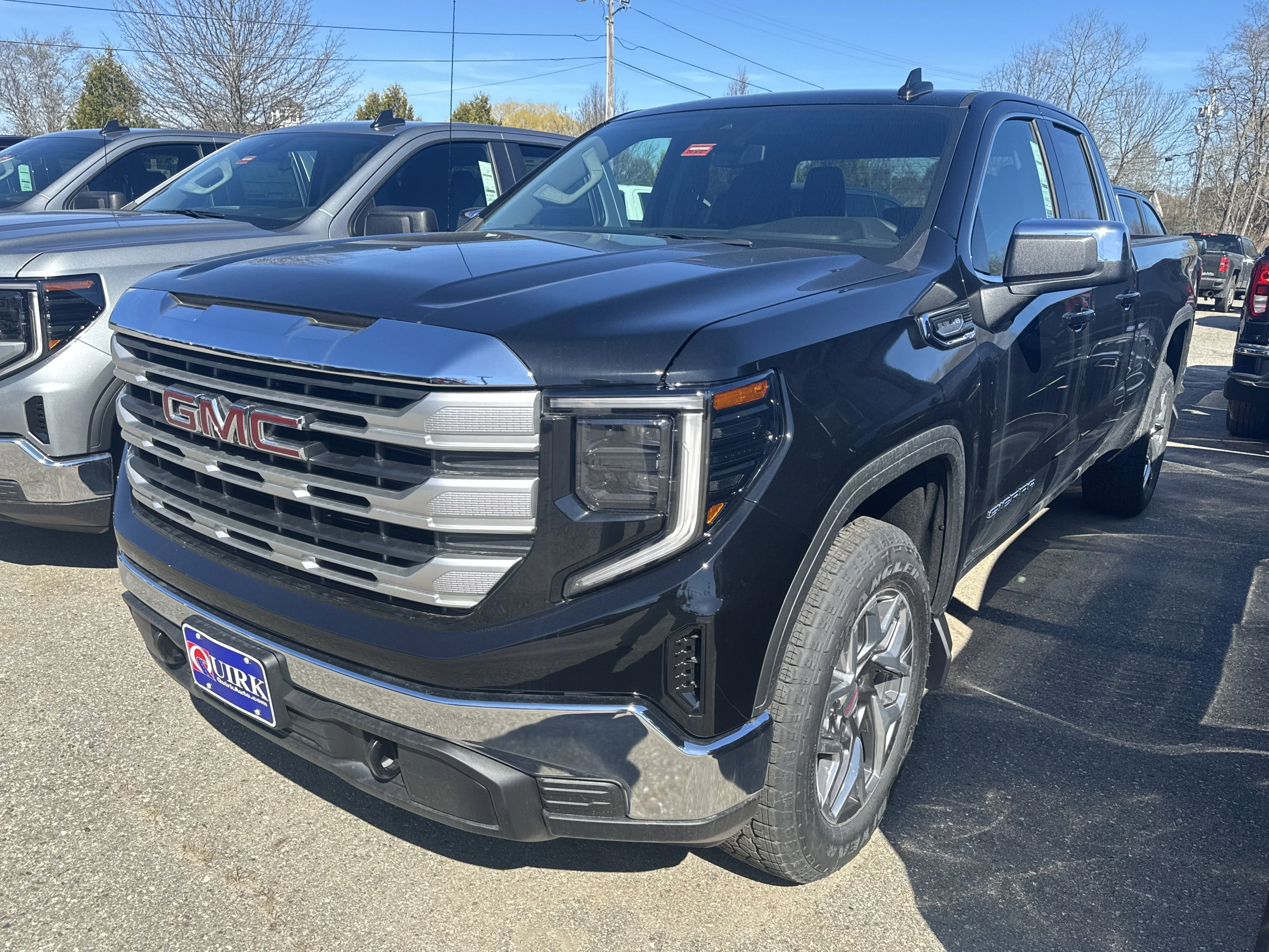 2026 GMC Sierra 4WD Double Cab Standard Box SLE's photo