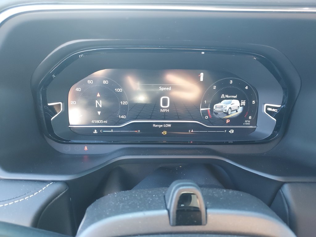 Used 2024 White GMC Denali Ultimate image 18