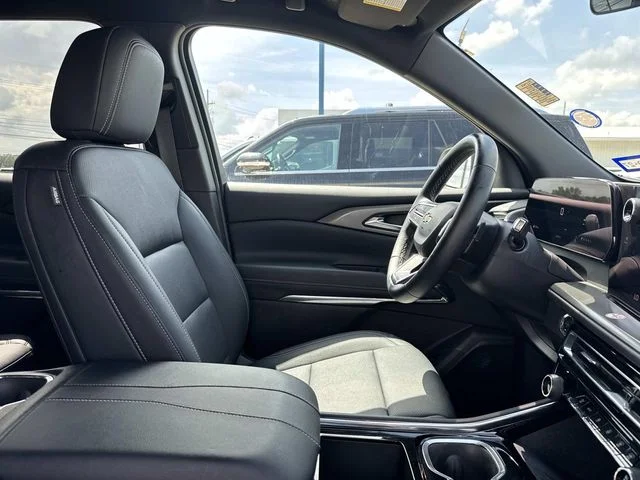 Used 2026 White Chevrolet LT image 24