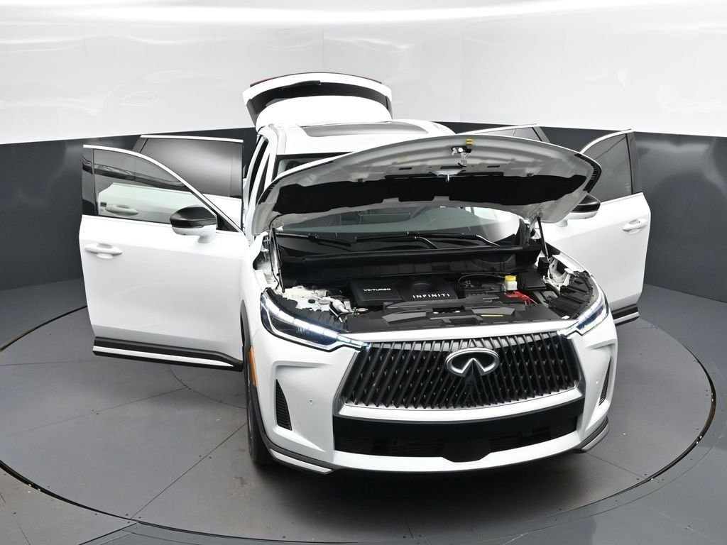 New 2026 RADIANT WHITE INFINITI Luxe FWD image 48