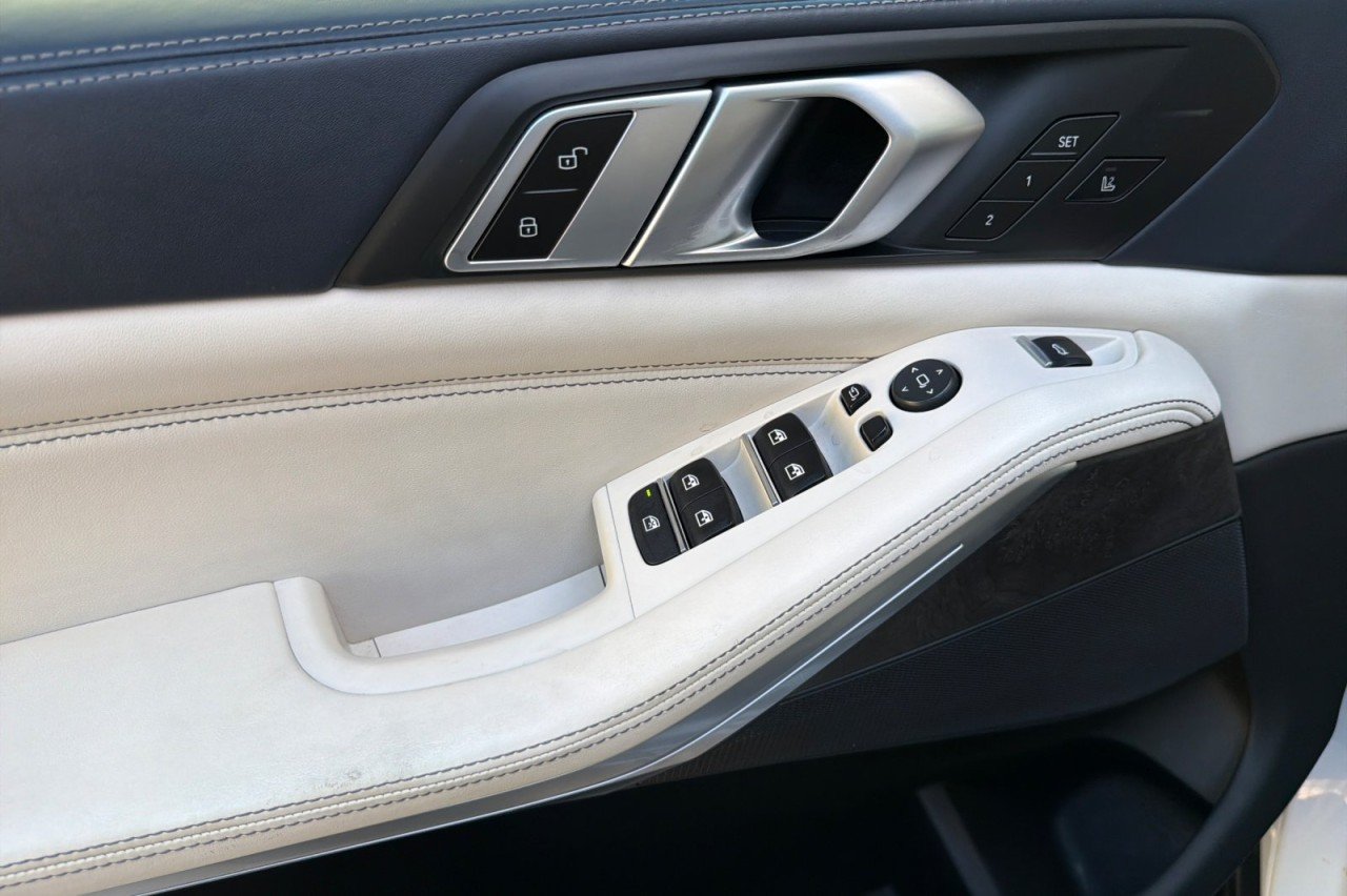 Used 2020 WHITE BMW sDrive40i image 10