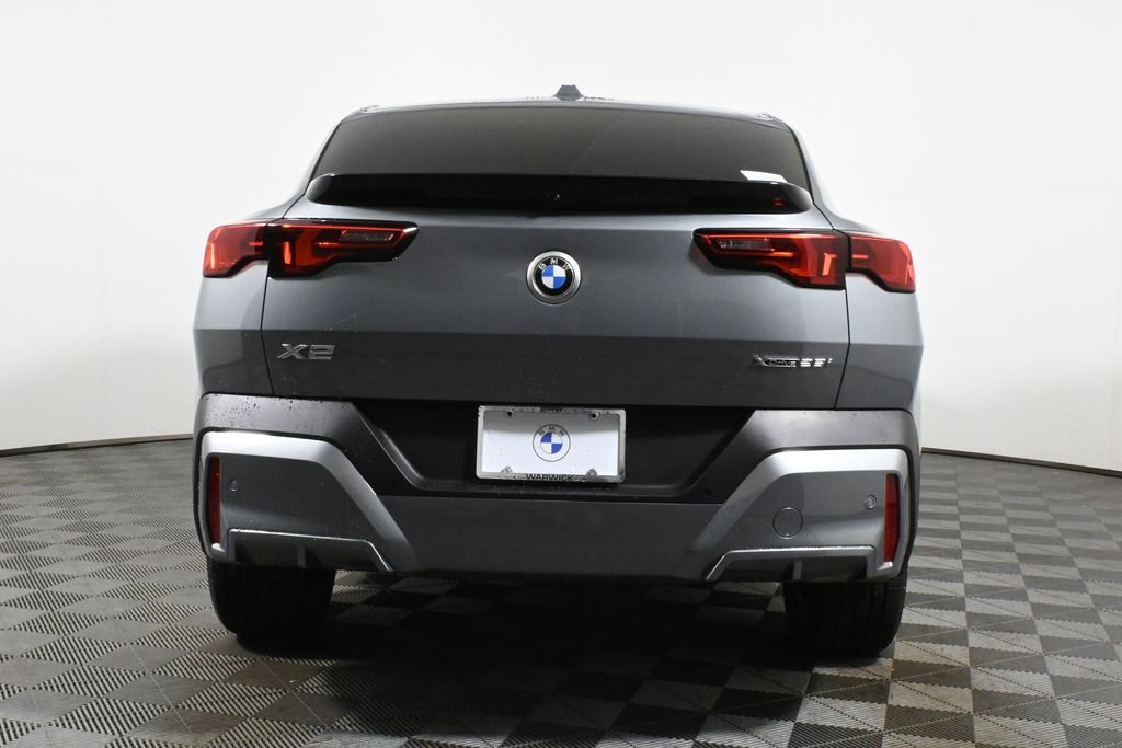 Used 2025 Gray BMW xDrive28i image 6