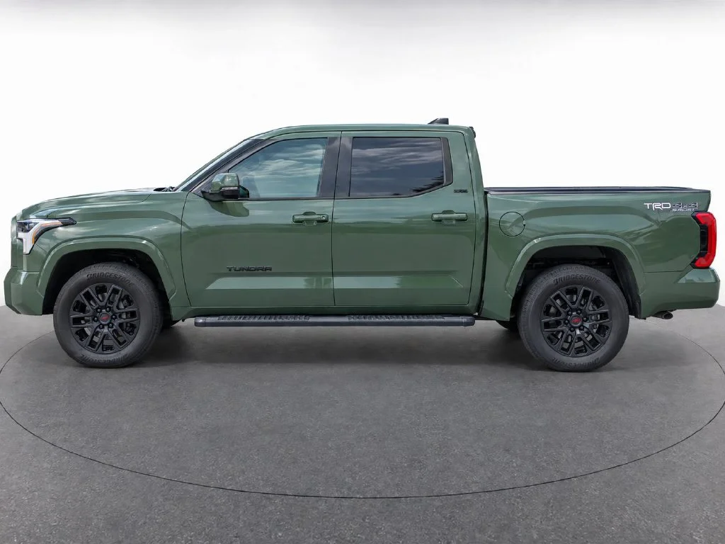 Used 2023 Green Toyota SR5 image 2