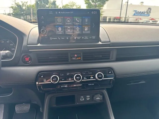 2023 Honda Pilot Touring - Photo 17