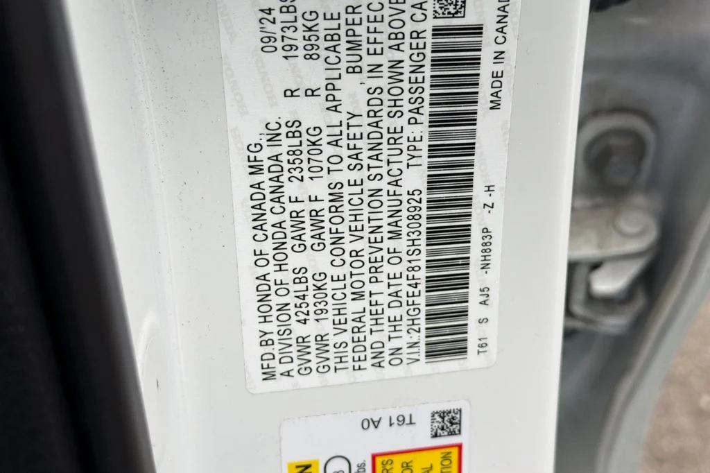 Used 2025 Platinum White Pearl Honda Sport Touring image 43