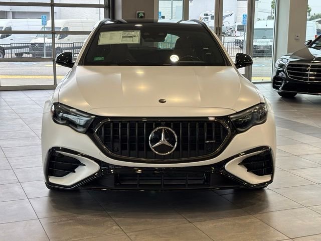 New 2026 MANUFAKTUR Moonlight White Magno Mercedes-Benz AMG® E 53 E 4MATIC+ Wagon image 8