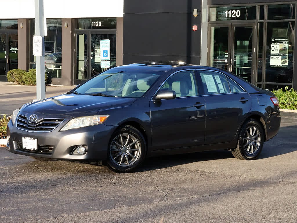 Used 2010 Toyota Camry XLE with VIN JTNBK3EK7A3047102 for sale in Libertyville, IL