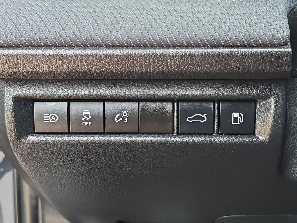 Used 2025  Toyota SE image 21