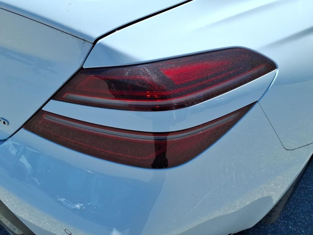Used 2023 White Genesis 3.3T image 14