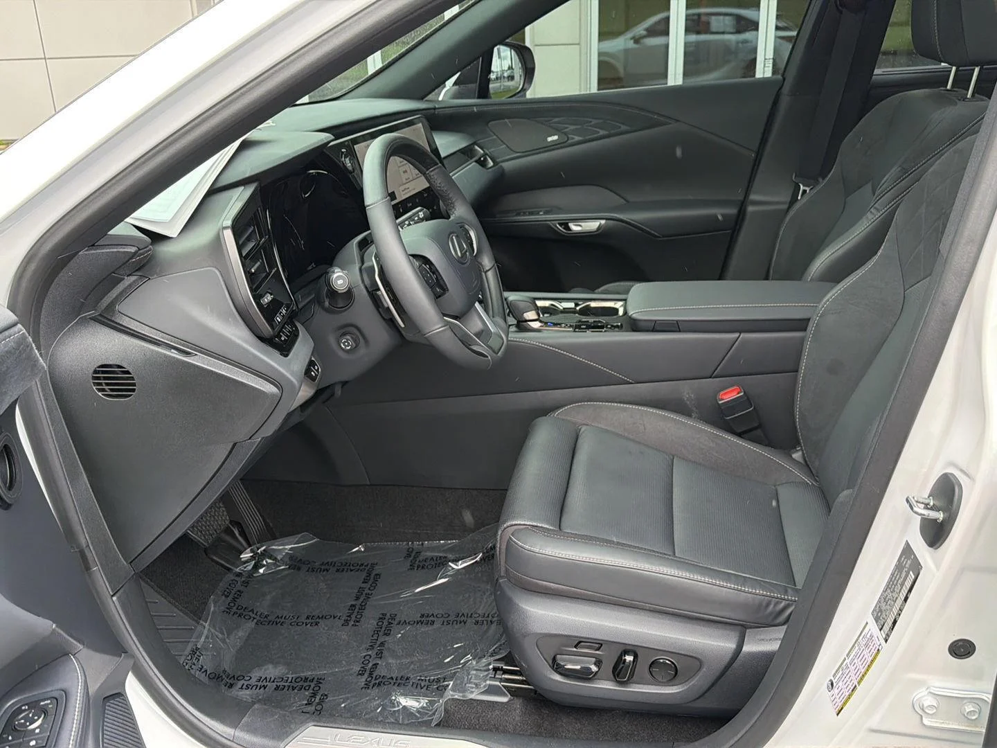 Used 2024 Eminent White Pearl Lexus RX 350 Luxury image 10
