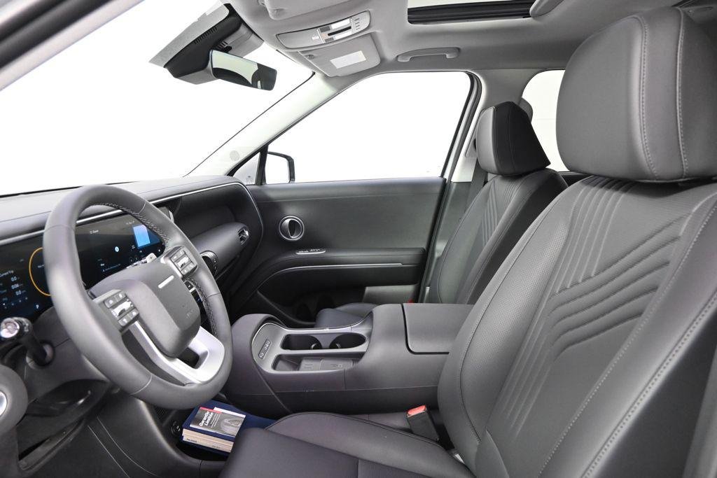 New 2026 Silver Metallic Hyundai SEL AWD image 13