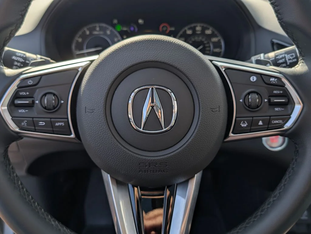 Used 2025  Acura Technology Package image 23