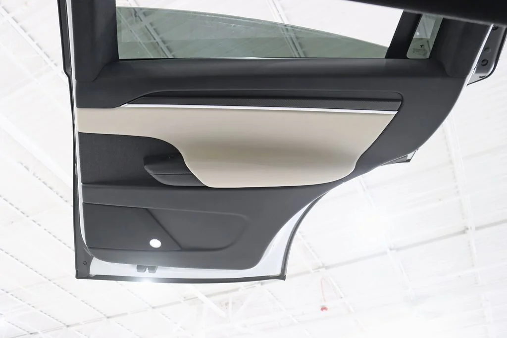 Used 2022  Tesla Plaid image 37