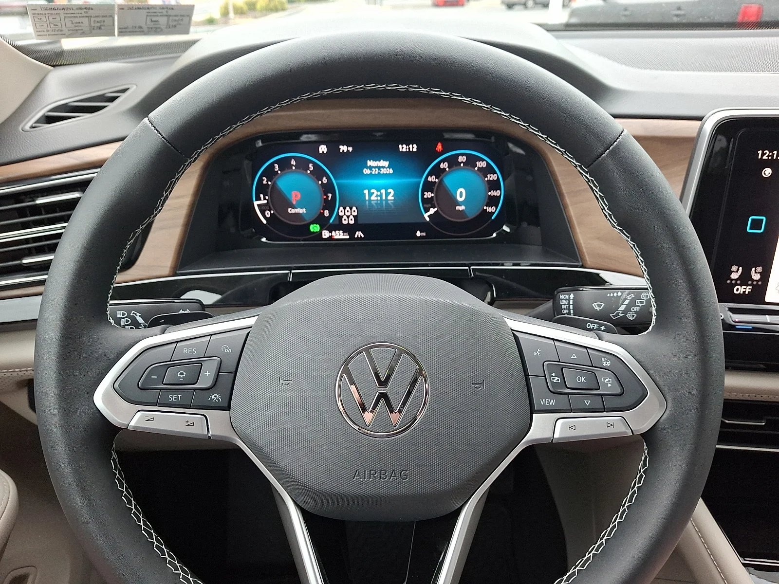 New 2026 Pure Gray - J2J2 Volkswagen SE with Technology image 10