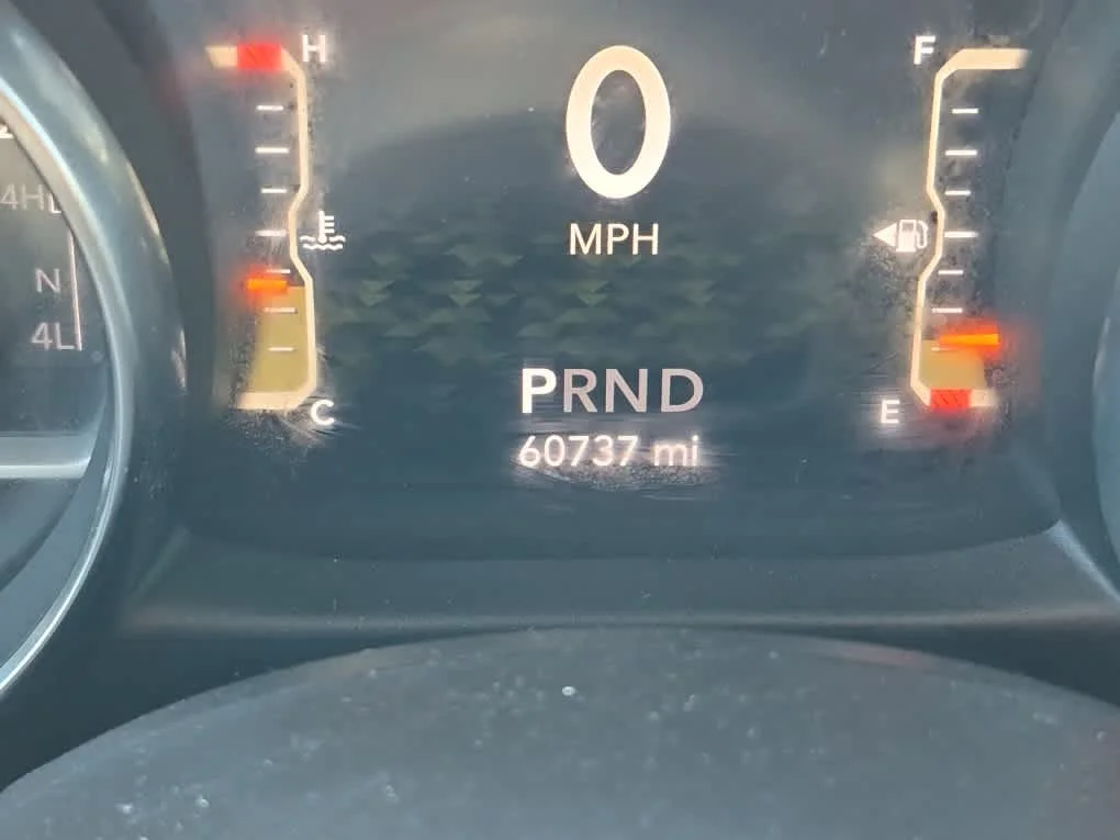 Used 2019 Bikini Pearlcoat Jeep Sport S image 14