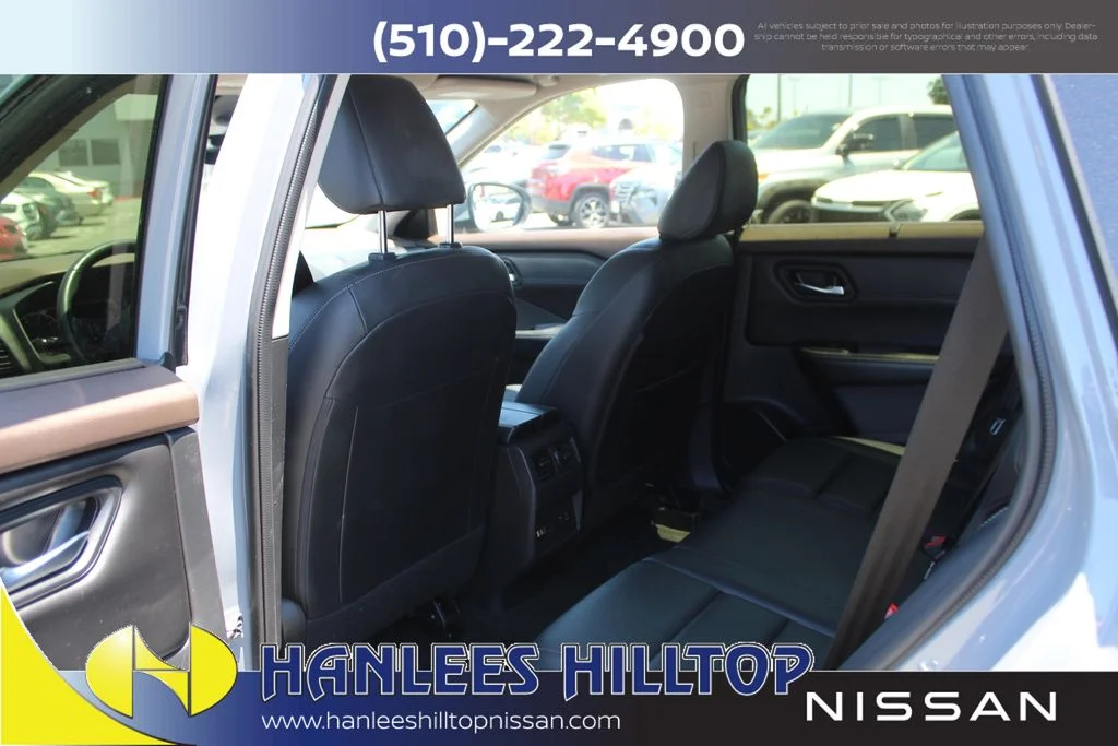 Used 2023 Gray Nissan SL image 18