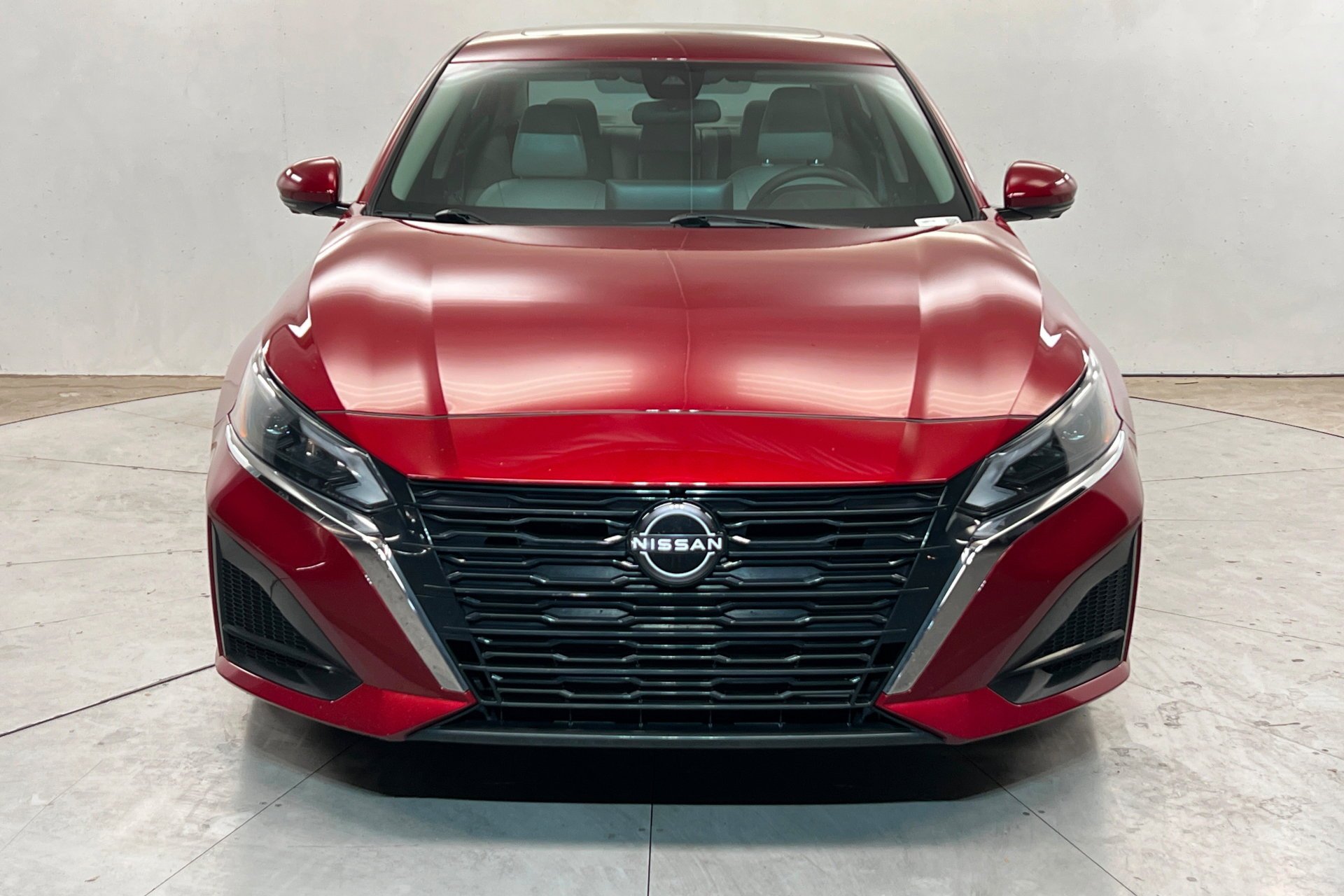 Used 2023 Scarlet Ember Tintcoat Nissan 2.5 SL image 9