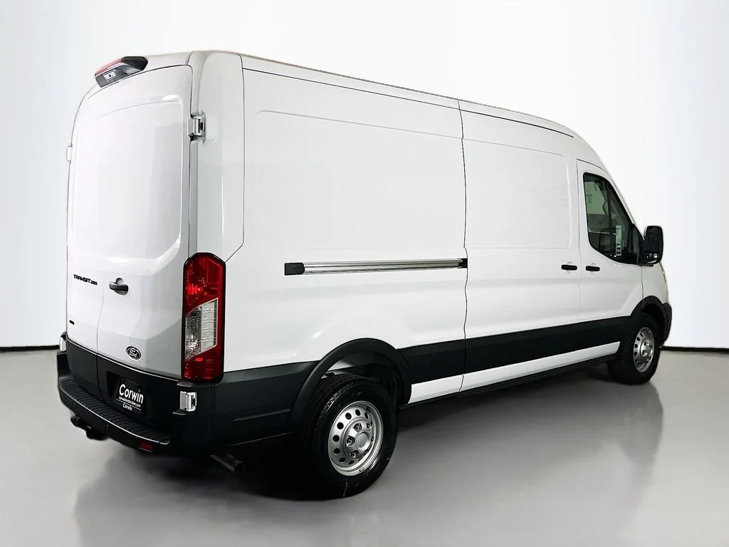 New 2026 Oxford White Ford Base image 14
