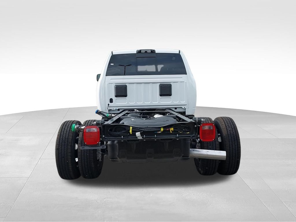 New 2026 Bright White Clearcoat RAM Tradesman image 7