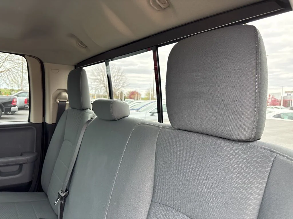 Used 2017 Delmonico Red Pearlcoat Ram SLT image 23