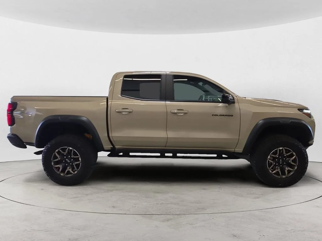 Used 2024 Sand Dune Metallic Chevrolet ZR2 image 4
