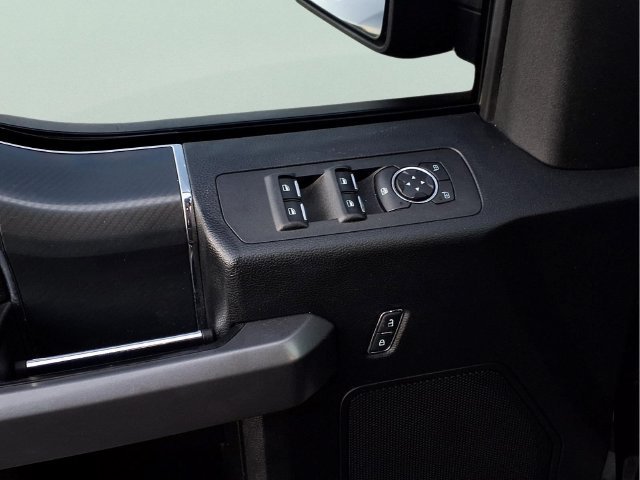 Used 2018 Blue Ford XLT image 15