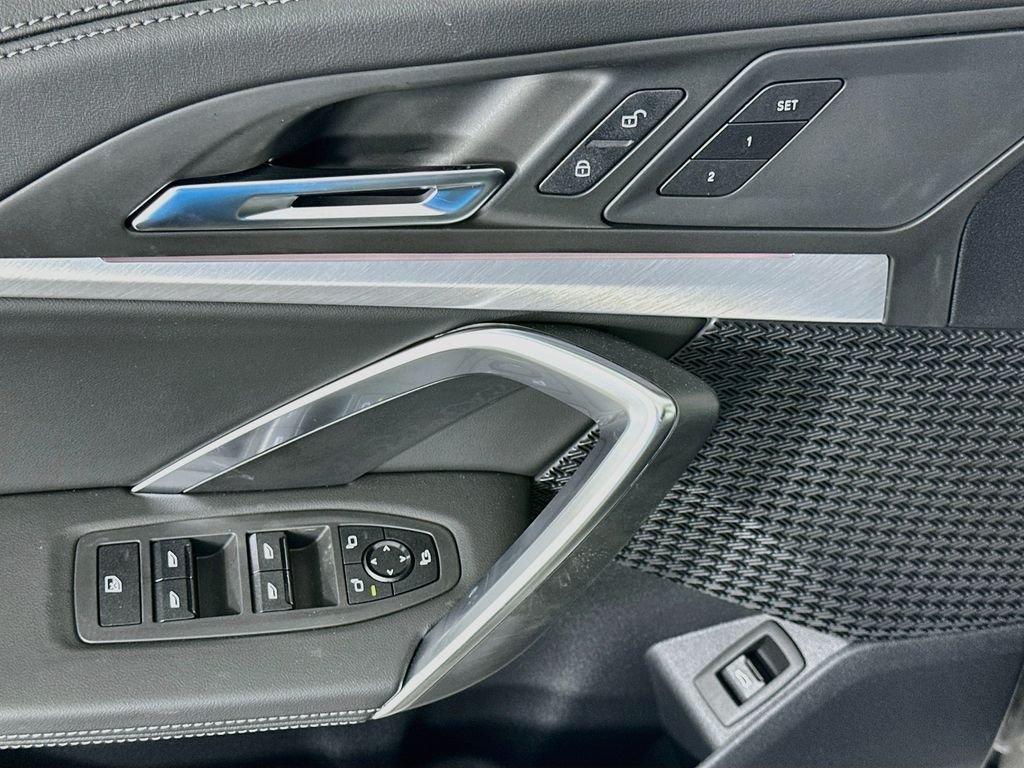 New 2027 Space Silver Metallic BMW xDrive28i image 20
