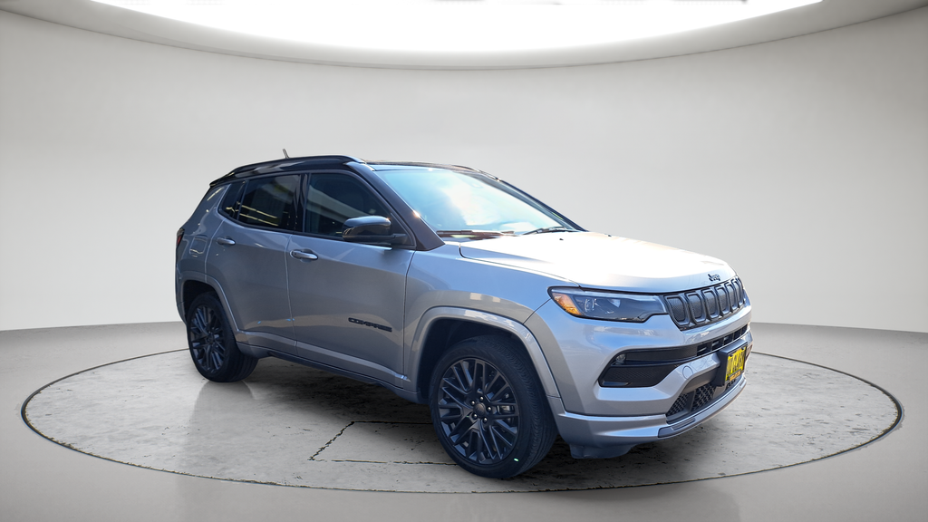 Used 2022 Silver Jeep Limited image 1