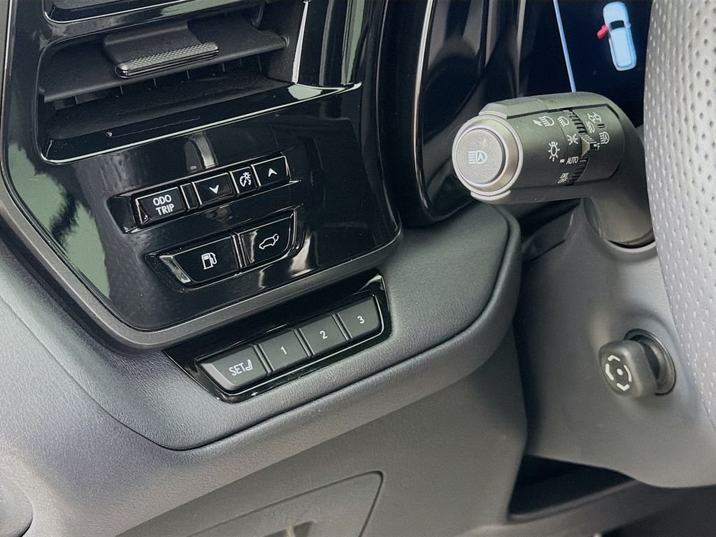 Used 2026 Wind Chill Pearl Lexus F SPORT Performance Premium image 10