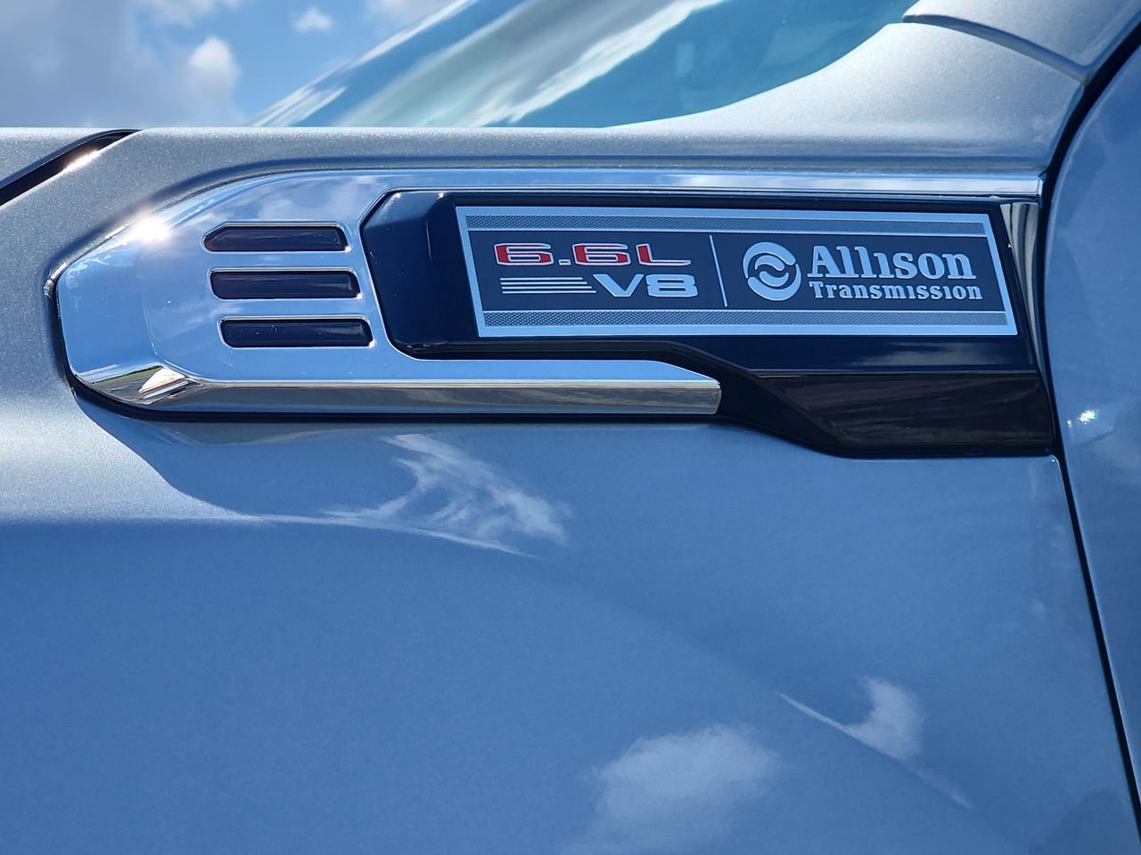 Used 2024 Sterling Metallic GMC Denali image 28