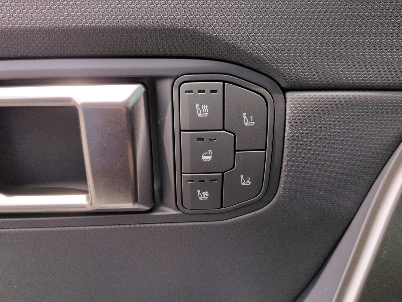 New 2027 Snow White Pearl Kia X-Line SX image 28