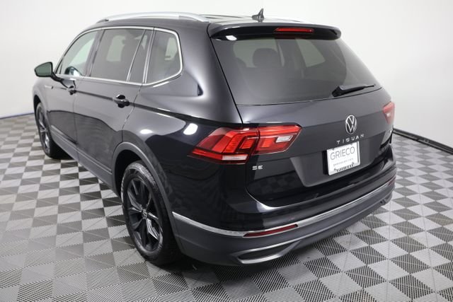 Used 2024 Black Volkswagen 2.0T SE image 6