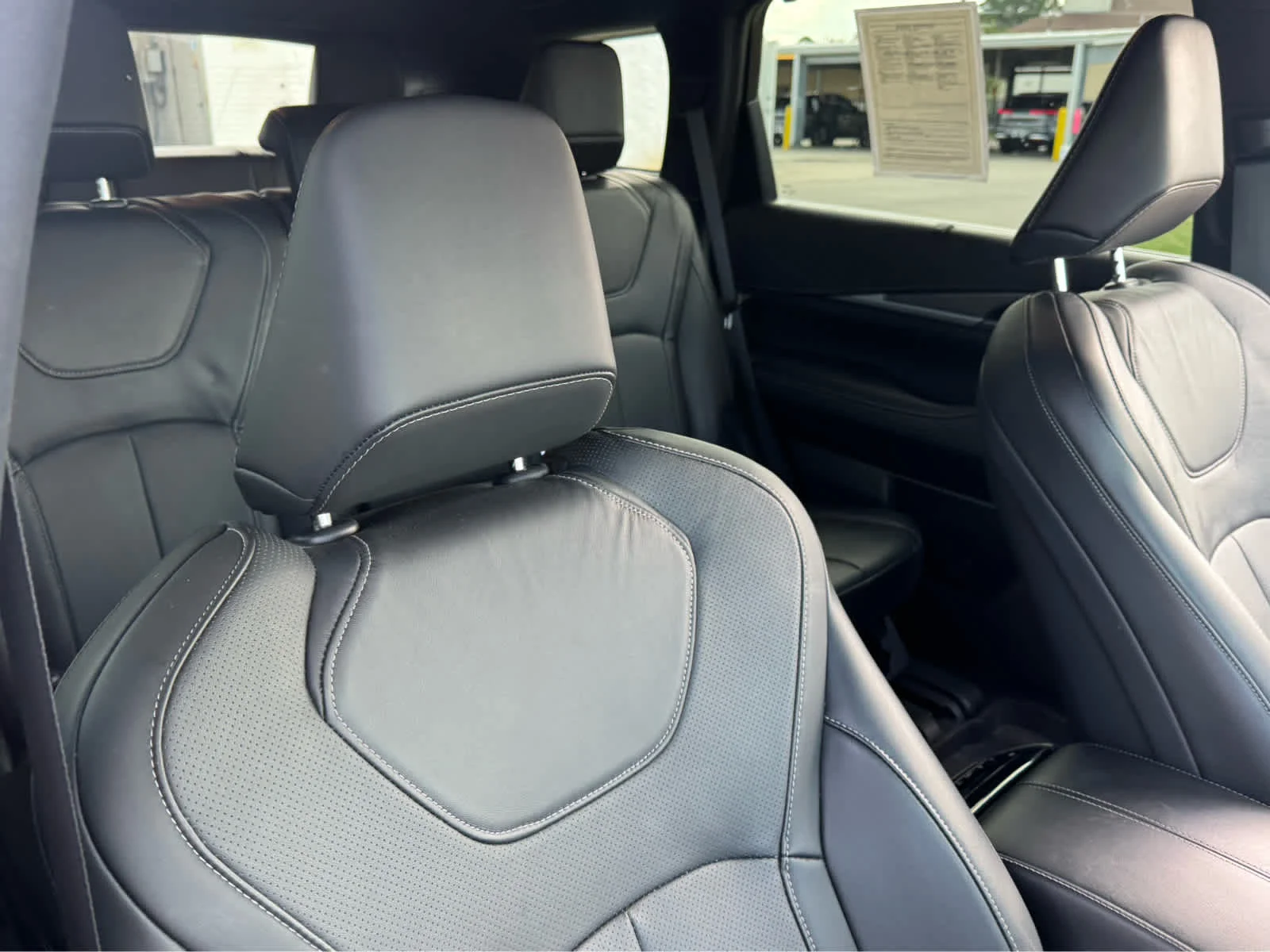Certified Used 2025 Harbor Gray INFINITI LUXE image 13