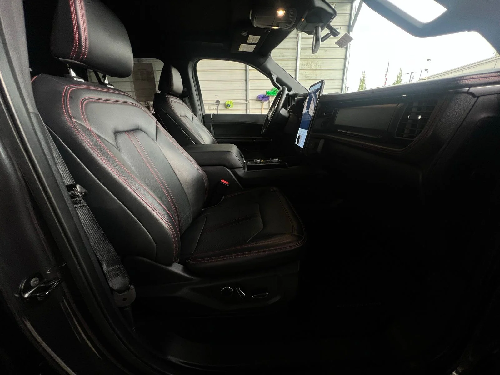 Used 2023 Gray Ford Limited image 17