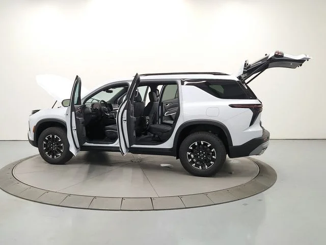 New 2026 White Chevrolet Z71 image 13