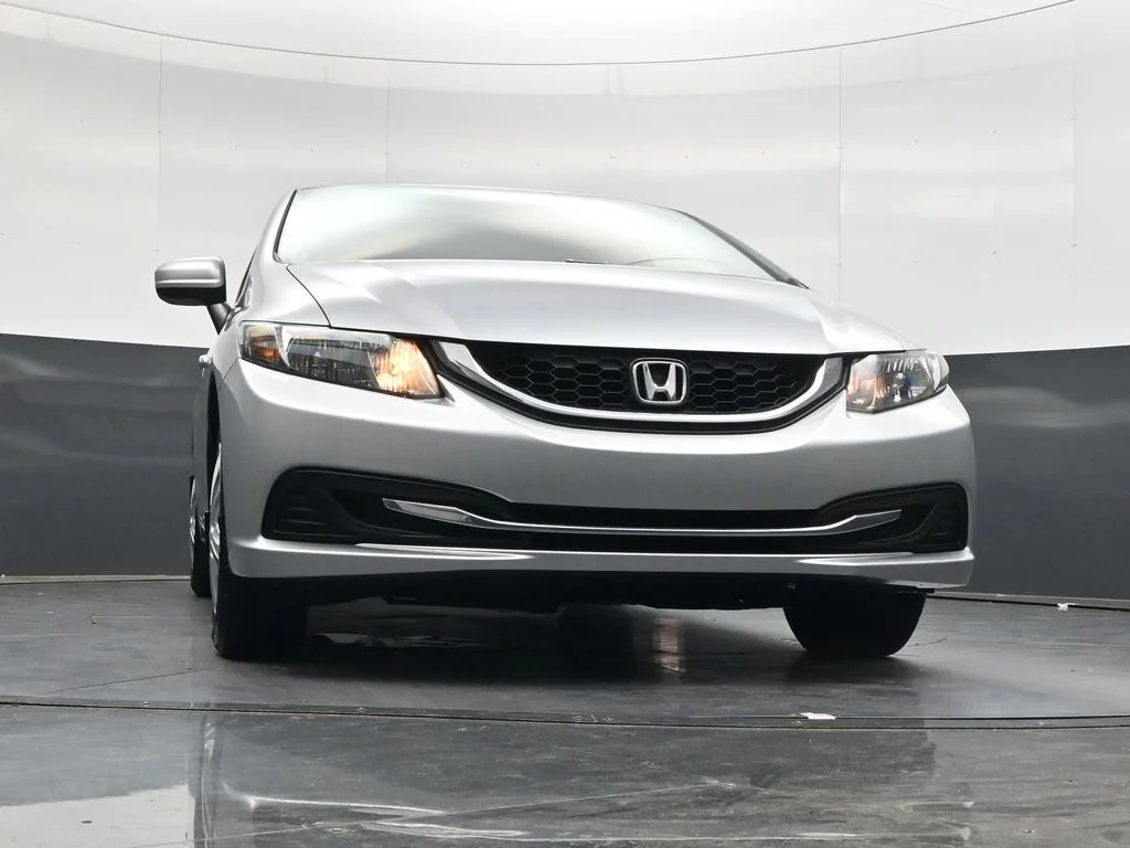 Used 2015 Silver Honda LX image 39