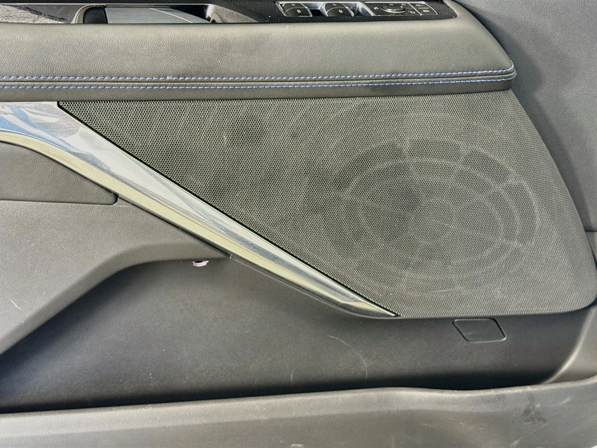 Used 2025 Summit White Cadillac Sport 1 image 21