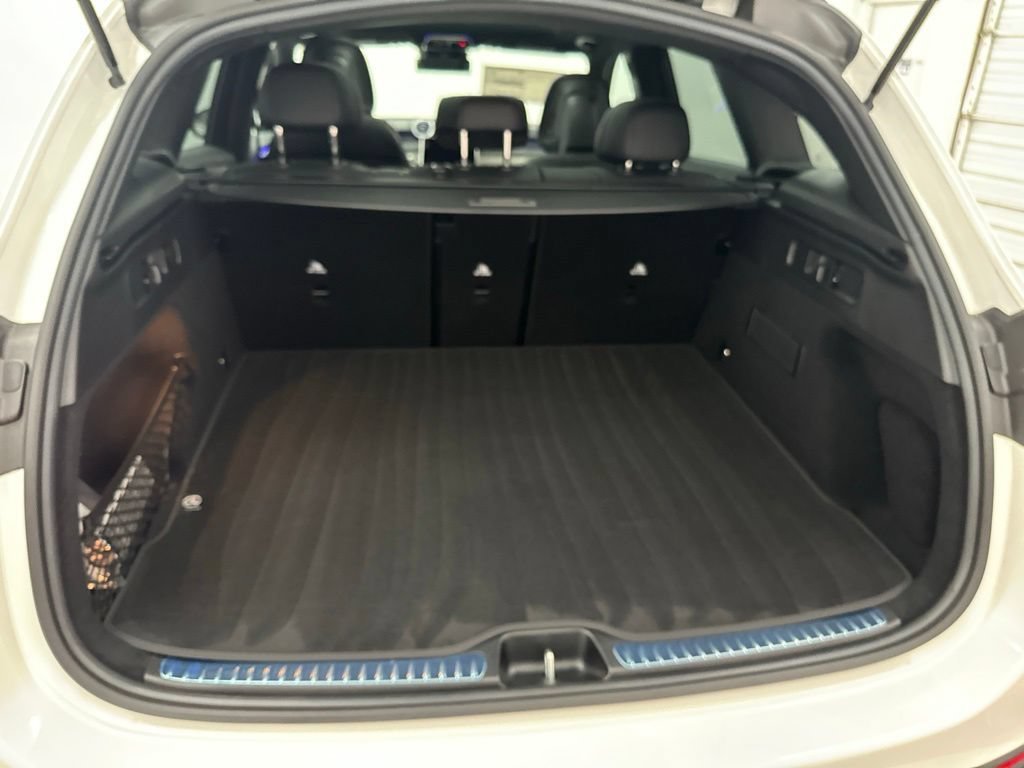 New 2027 Polar White Mercedes-Benz GLC 300 image 58
