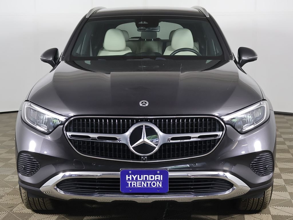 Used 2025 Gray Mercedes-Benz GLC 300 image 14