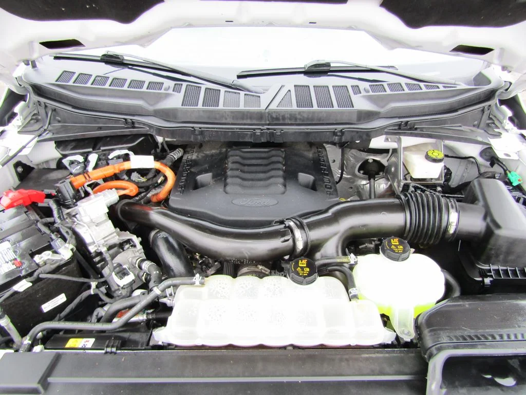 Used 2023 Oxford White Ford XLT image 45
