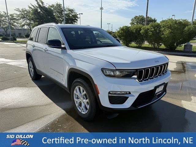 Used 2023 Bright White Clearcoat Jeep Limited image 6