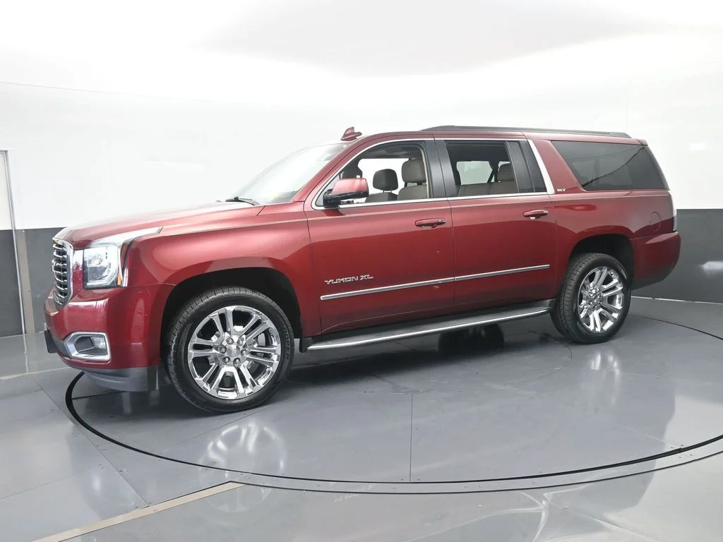 Used 2019 Crimson Red Tintcoat GMC SLT image 2