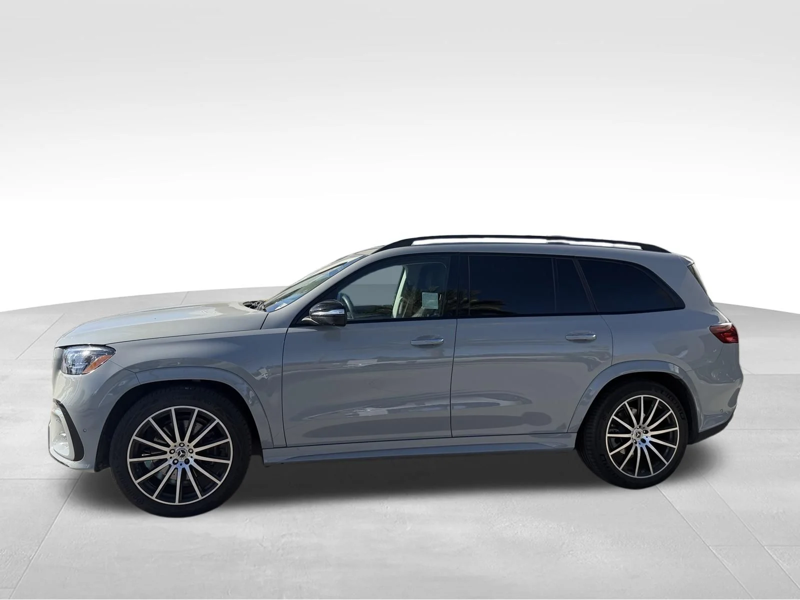 Used 2025 Gray Mercedes-Benz GLS 450 image 3