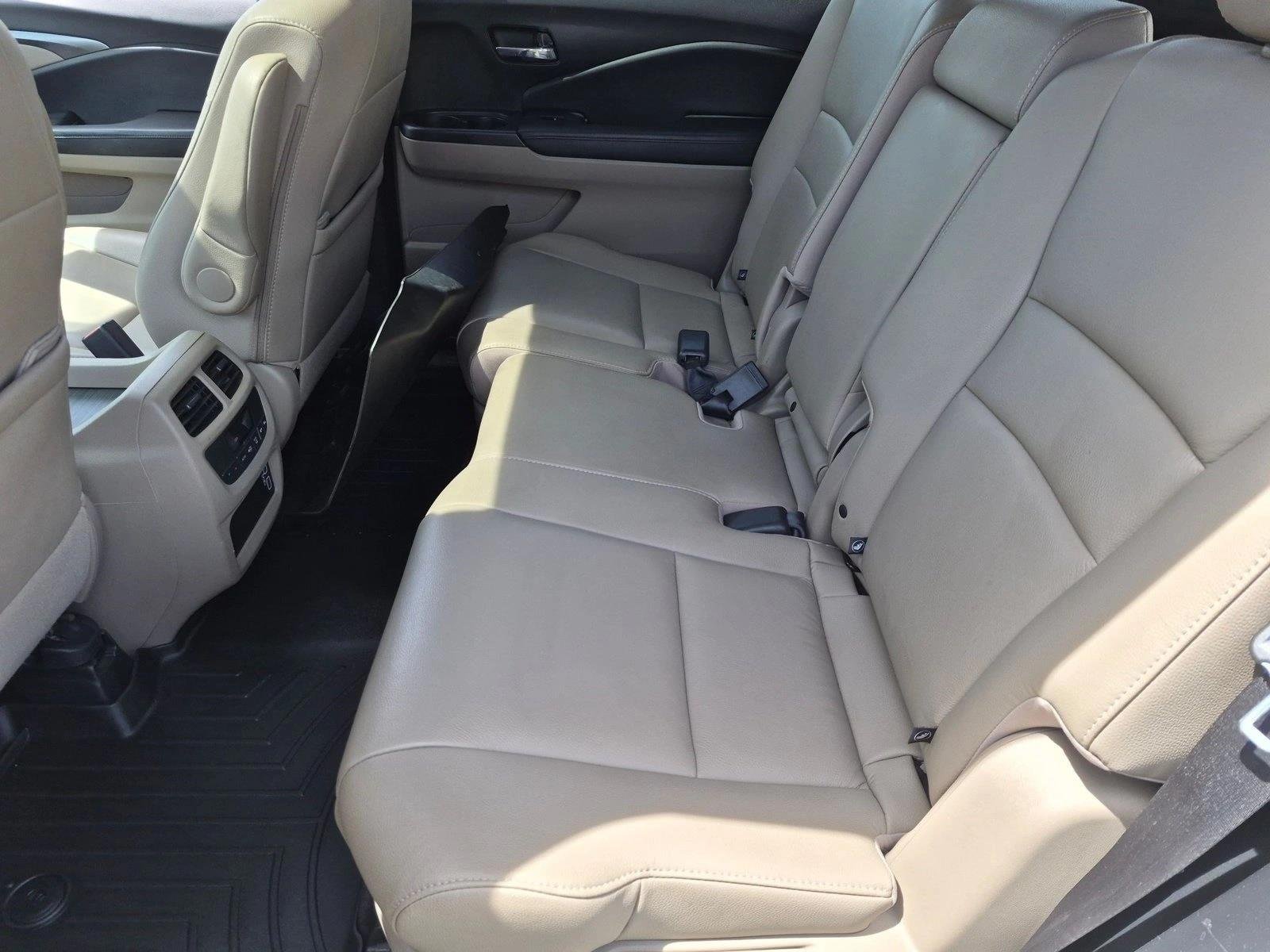 Used 2019 White Diamond Pearl Honda EX-L image 18