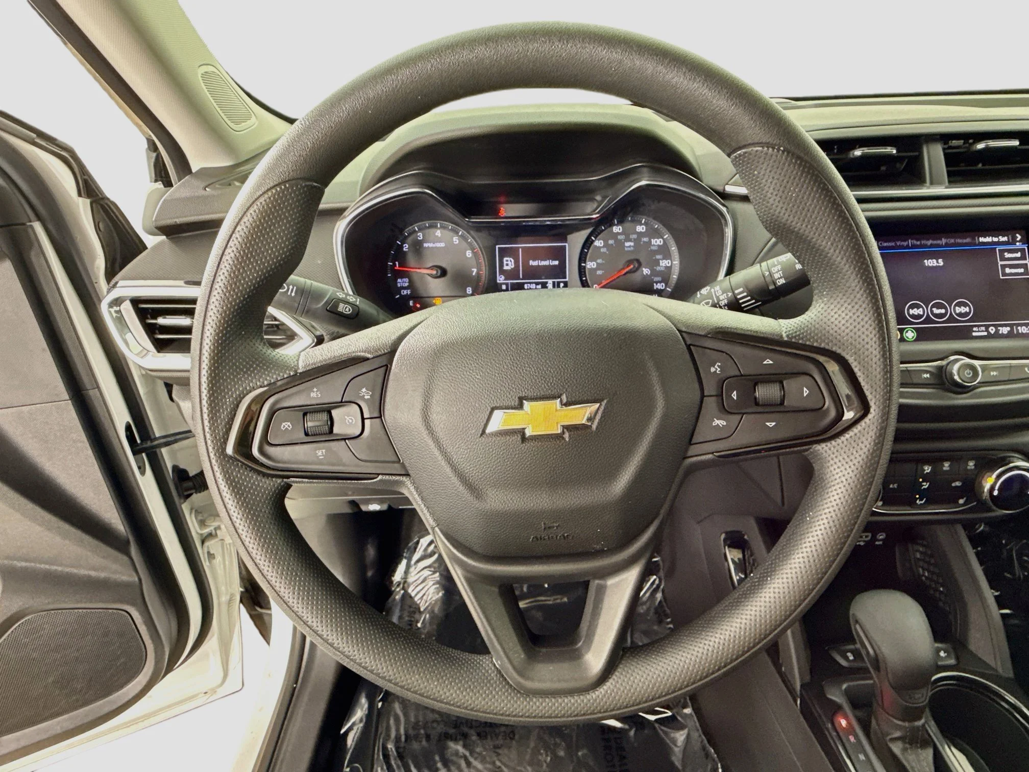 Used 2023 Summit White Chevrolet LT image 13