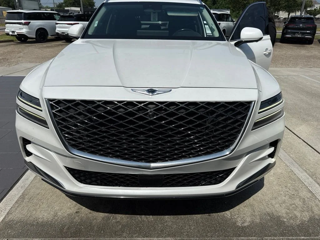 Used 2021 White Genesis 2.5T image 7